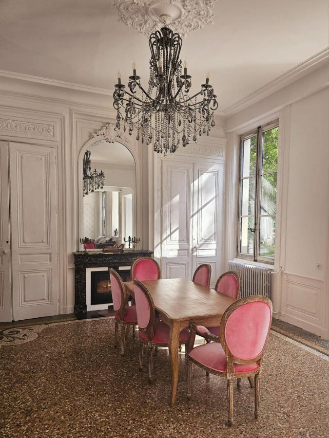 Chateau Grandclement Lyon Villeurbanne Niveau Rdc - Tresor Cache En Ville Avec Vue Piscine Et Parc 빌뢰르반 외부 사진