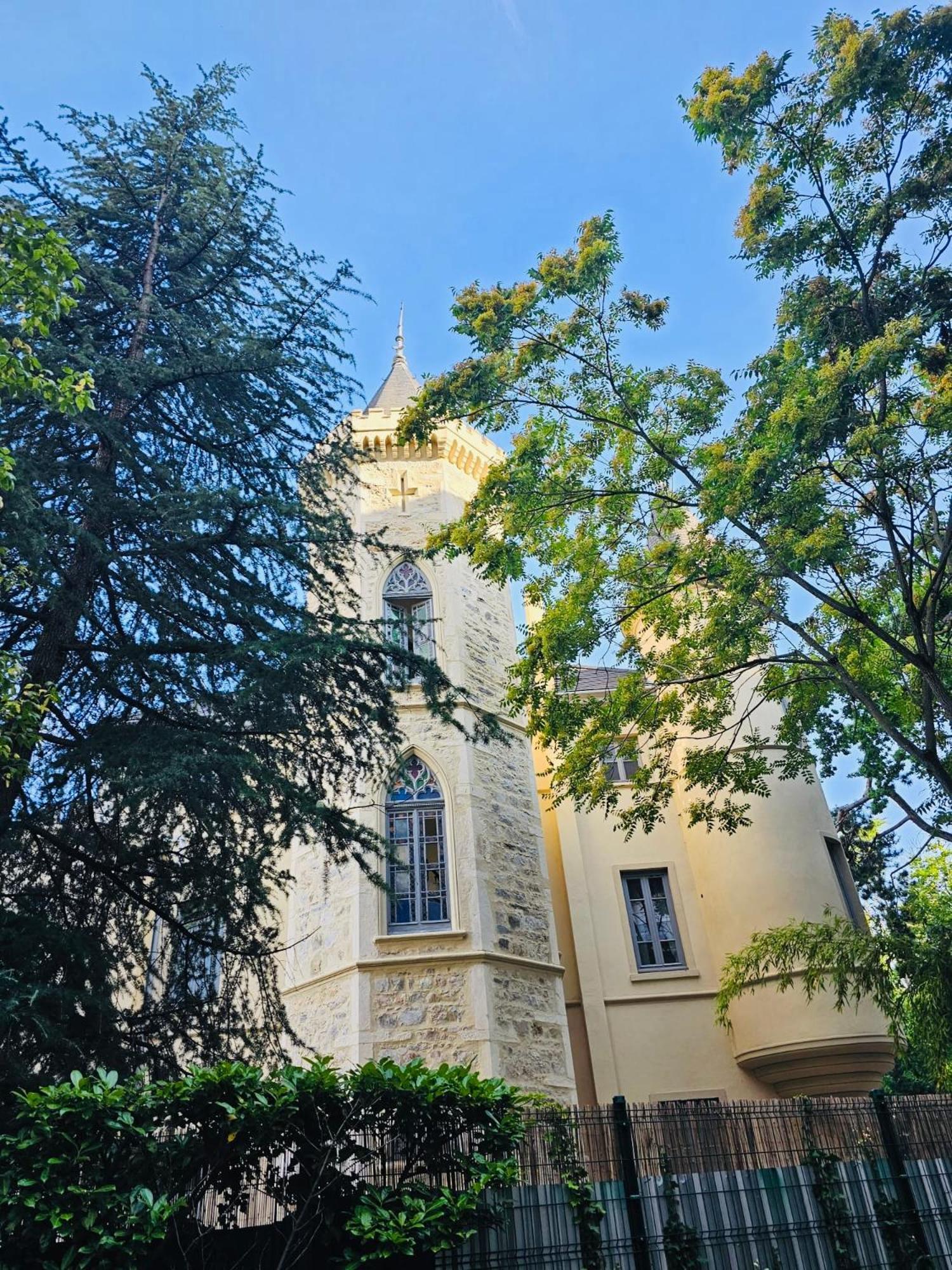 Chateau Grandclement Lyon Villeurbanne Niveau Rdc - Tresor Cache En Ville Avec Vue Piscine Et Parc 빌뢰르반 외부 사진