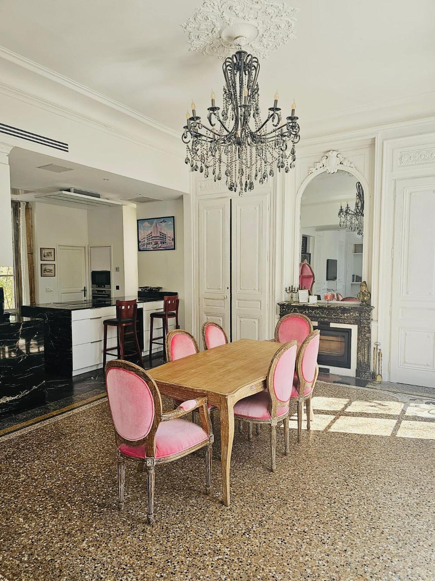 Chateau Grandclement Lyon Villeurbanne Niveau Rdc - Tresor Cache En Ville Avec Vue Piscine Et Parc 빌뢰르반 외부 사진